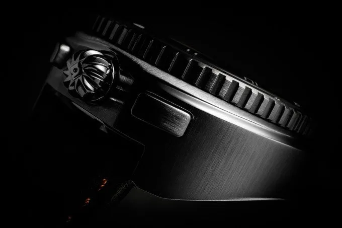 Straton Legera Bullhead - VK67 Mecha-Quartz (Black)