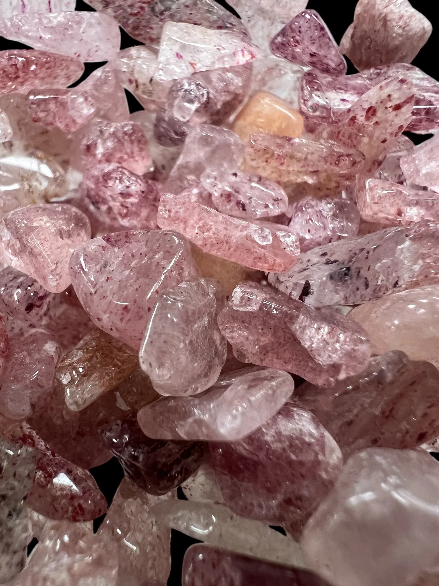 Strawberry Quartz Gemstone Chips