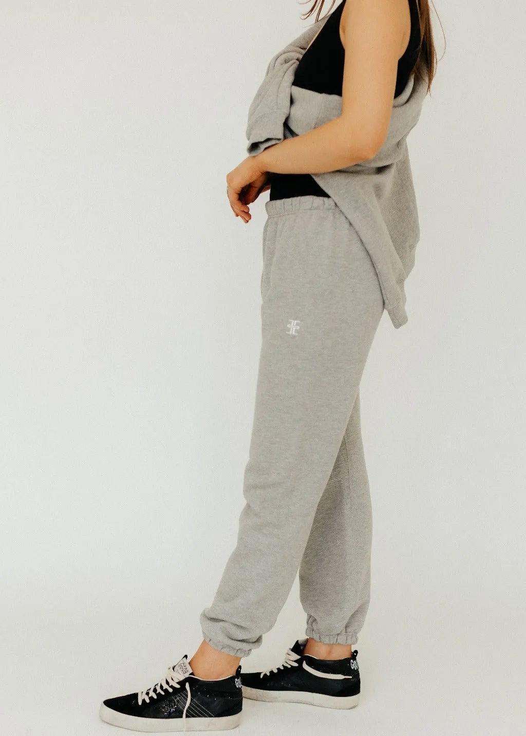 Éterne Classic Sweatpant in Heather Grey