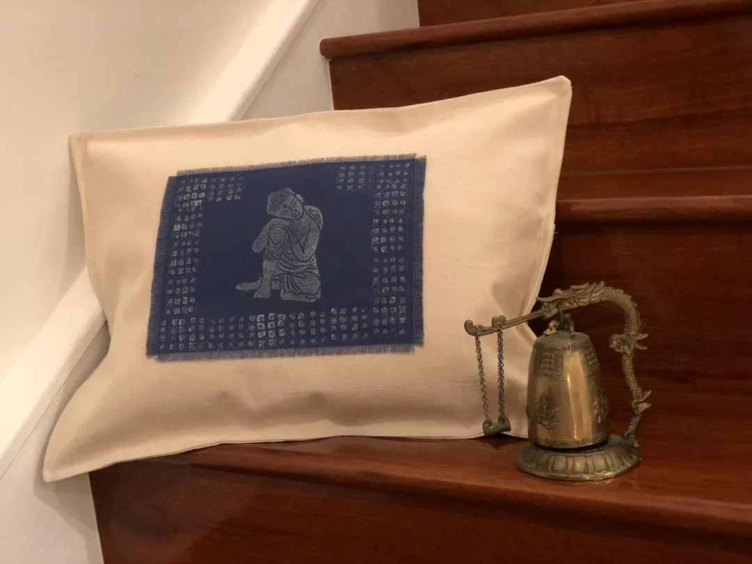 Throw Pillows