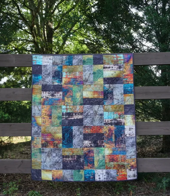 Tim Holtz Abandoned Villa Rosa Spark Fat Quarter Pack and Free Pattern FB4FQTH.SPARK