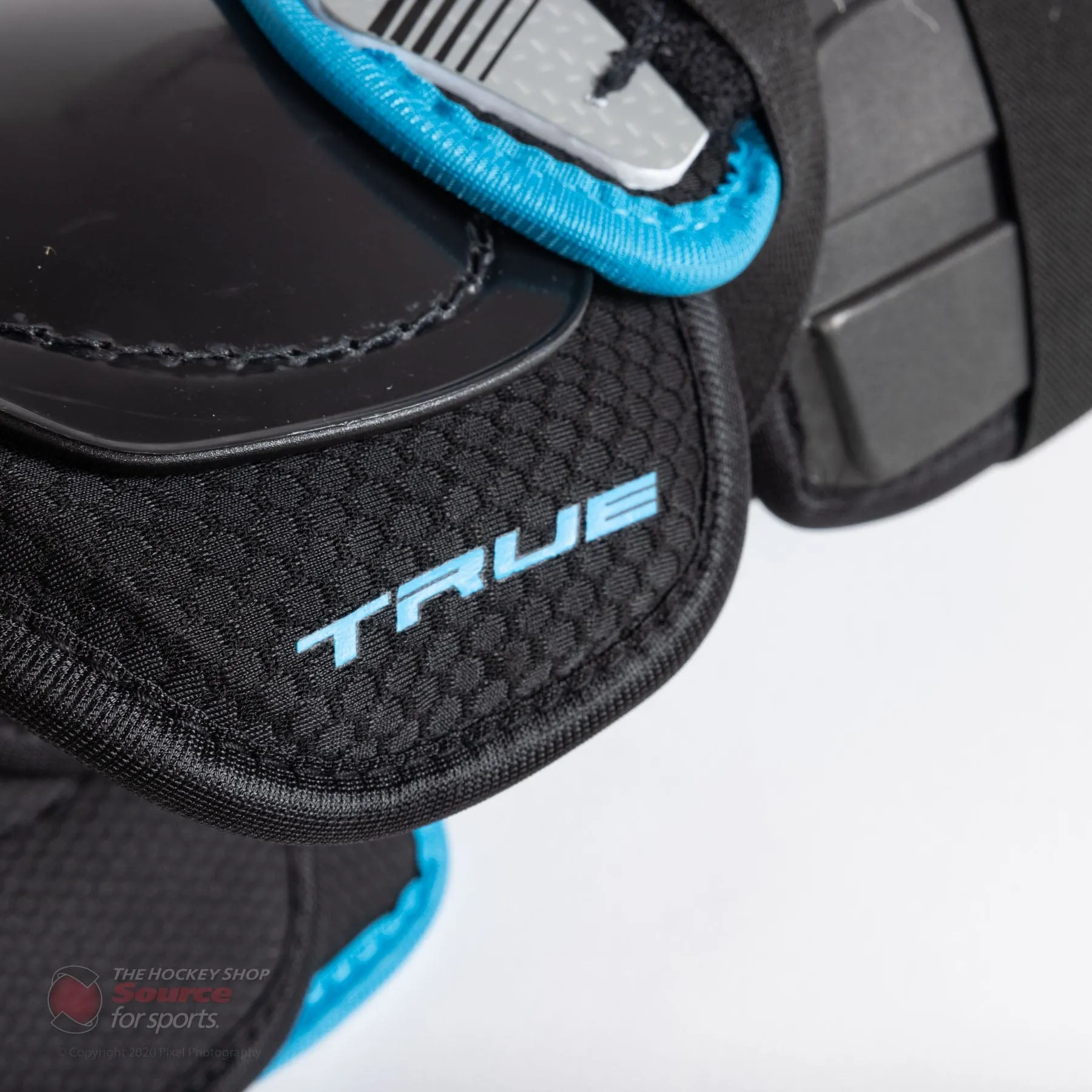 TRUE AX5 Junior Hockey Shin Guards