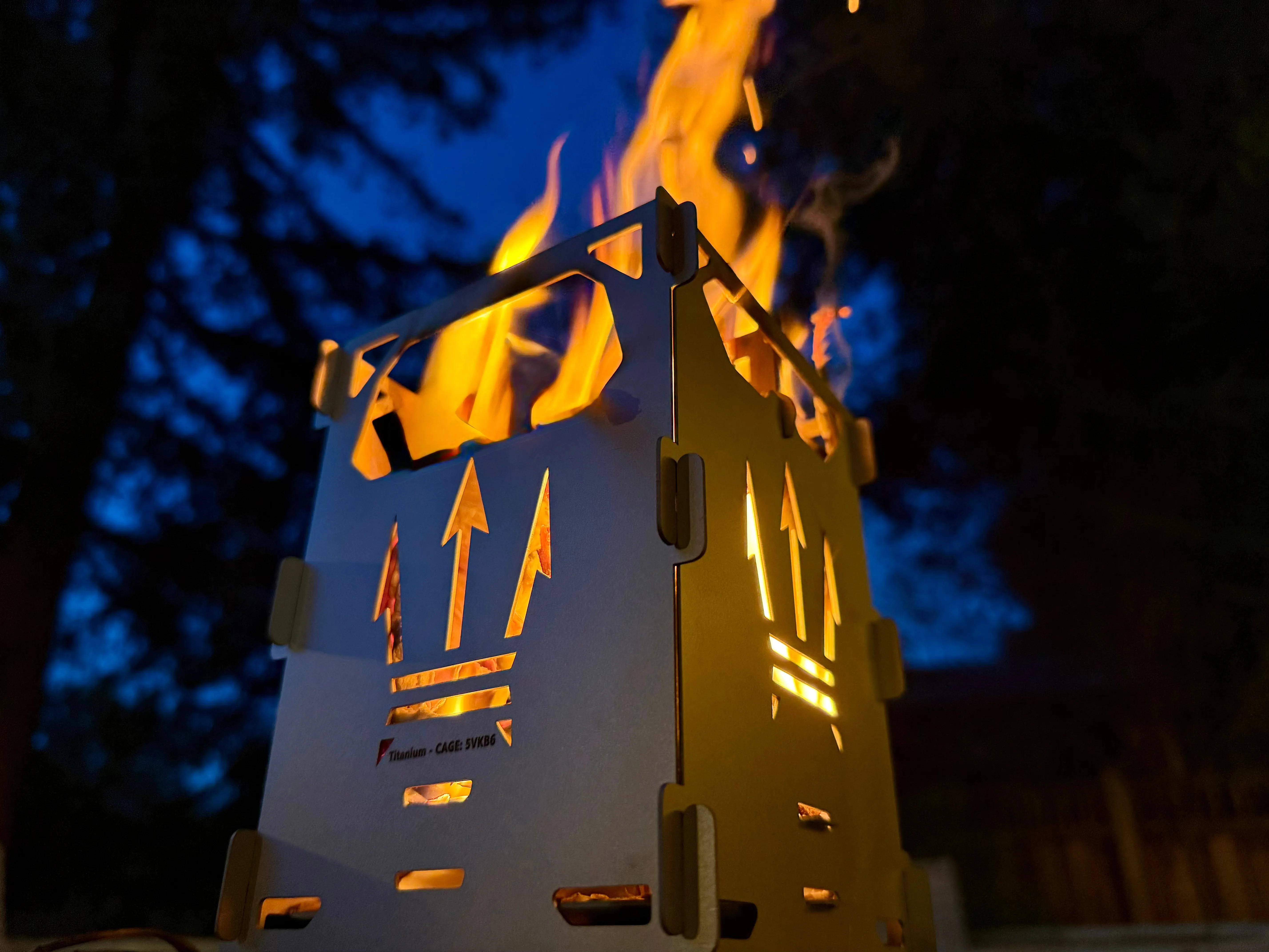 Ultra-Light Collapsible Titanium Pocket Stove by Maratac®
