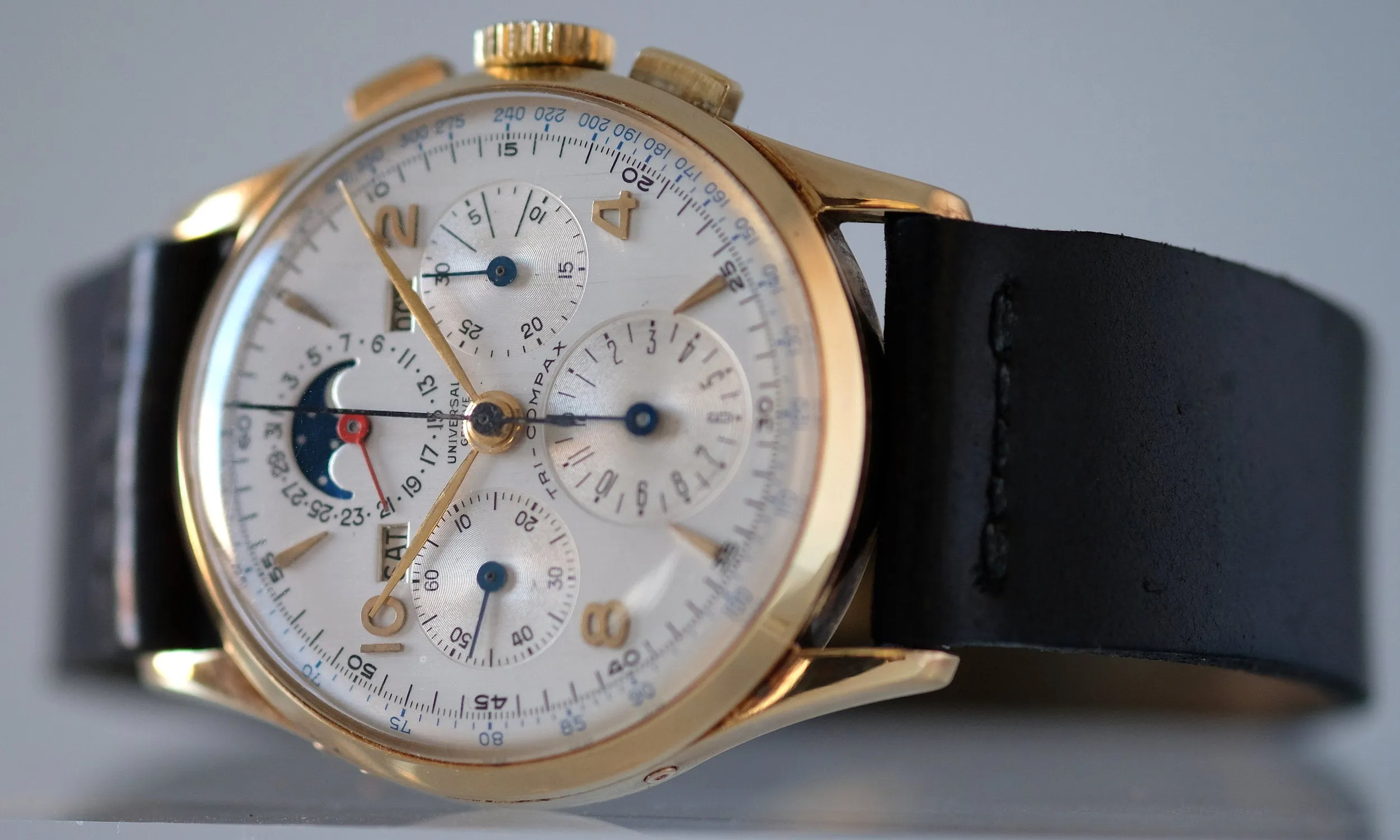 Universal Genève Tri-Compax with Moonphase