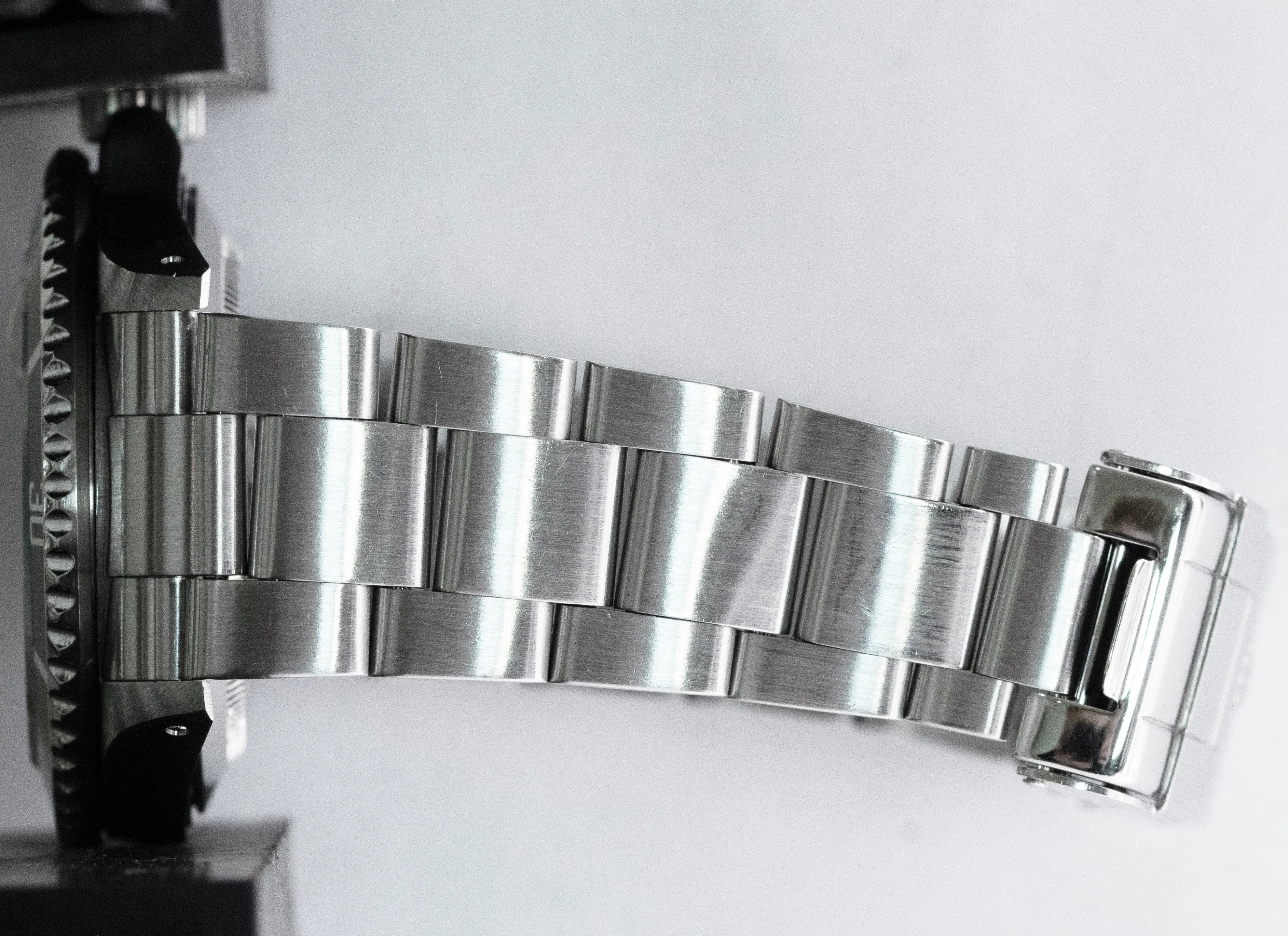 UNPOLISHED Rolex Submariner Date Black Stainless Steel 40mm Oyster 16610 Watch