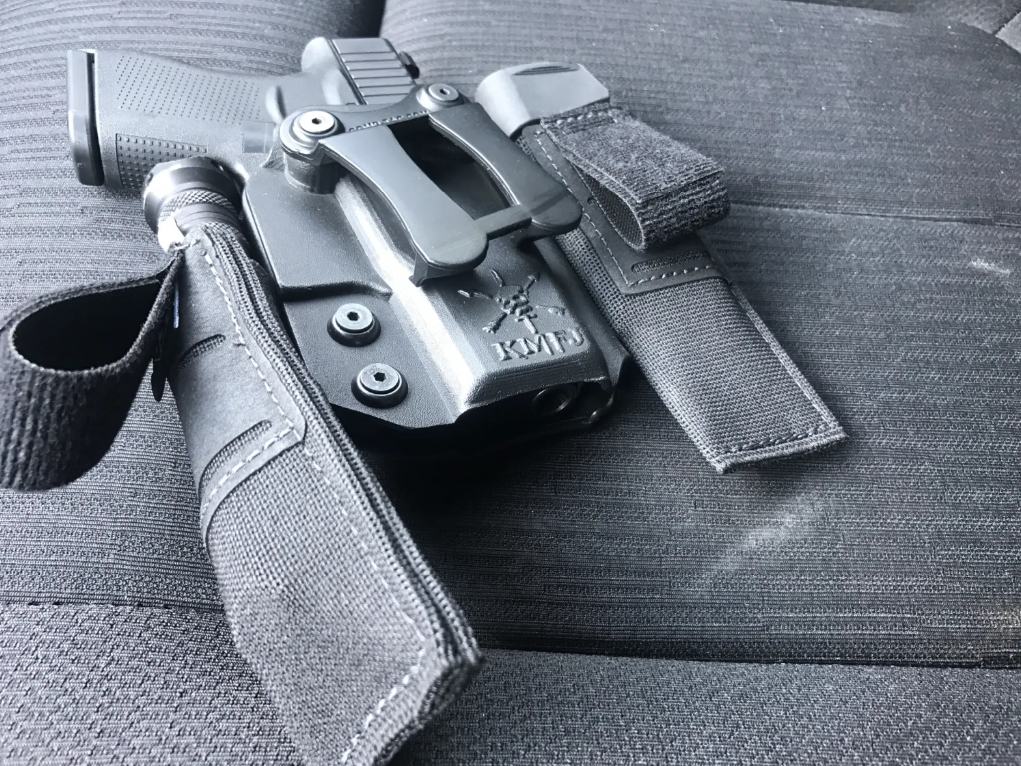 UW IWB Pistol Mag Pouch  (Snake Eater Tactical)