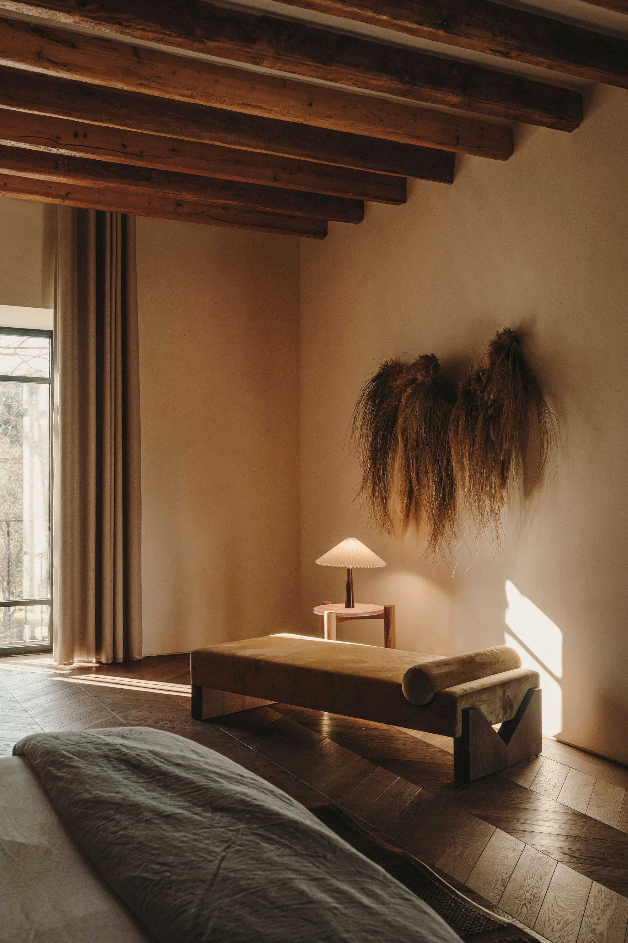 V Day Bed Velvet | Dusty Deco