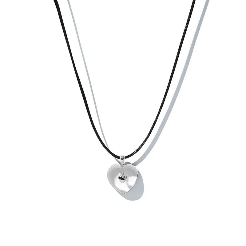 VERY VINTAGE BIG HEART PENDANT