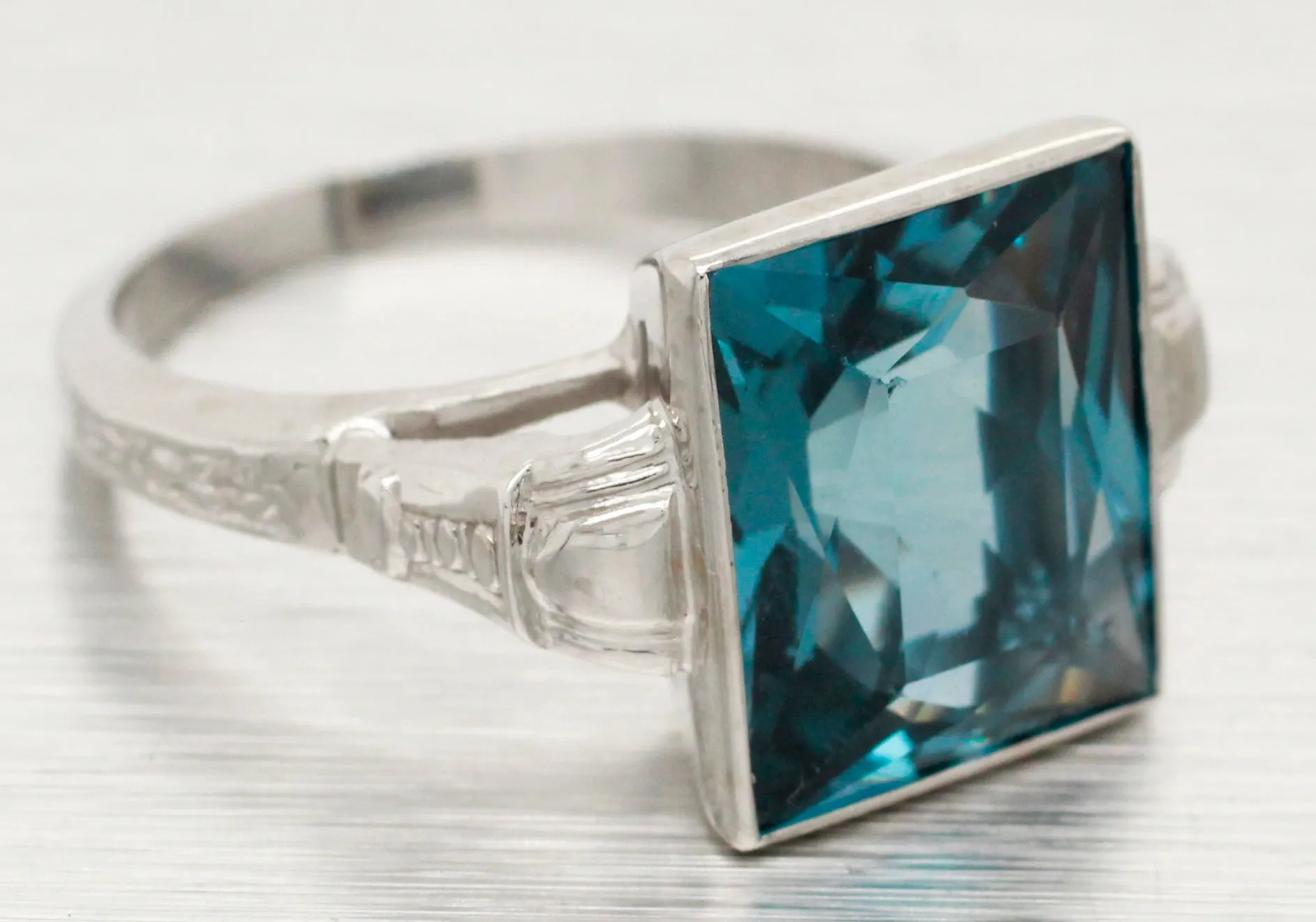 Vintage 4.5ct Blue Quartz Solitaire Cocktail Ring - 14k White Gold - Size 6