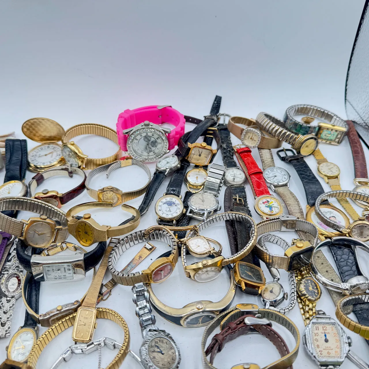 Vintage Elgin, Pulsar, Disney, etc. Lot of 100 Ladies Quartz Wristwatch 2