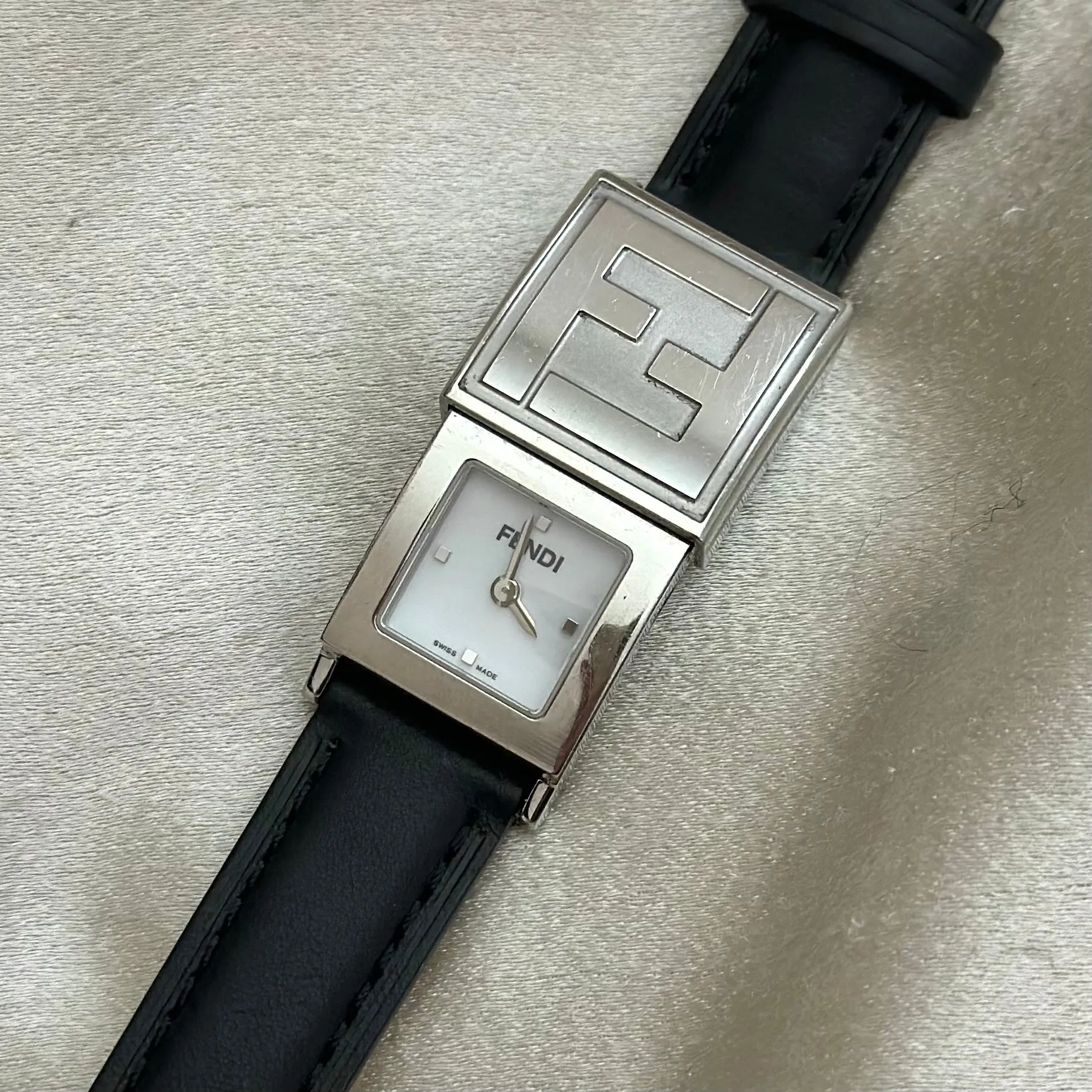 VINTAGE FENDI HIDDEN DIAL BLACK LEATHER WATCH