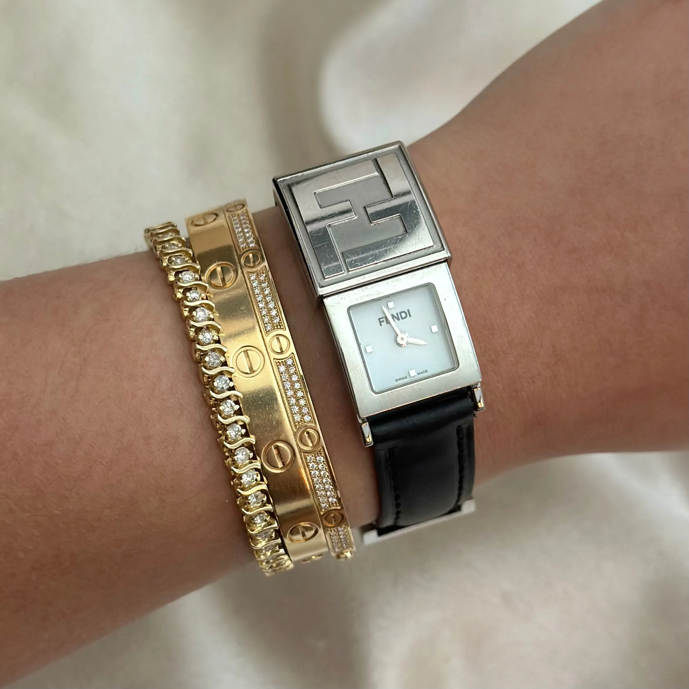 VINTAGE FENDI HIDDEN DIAL BLACK LEATHER WATCH