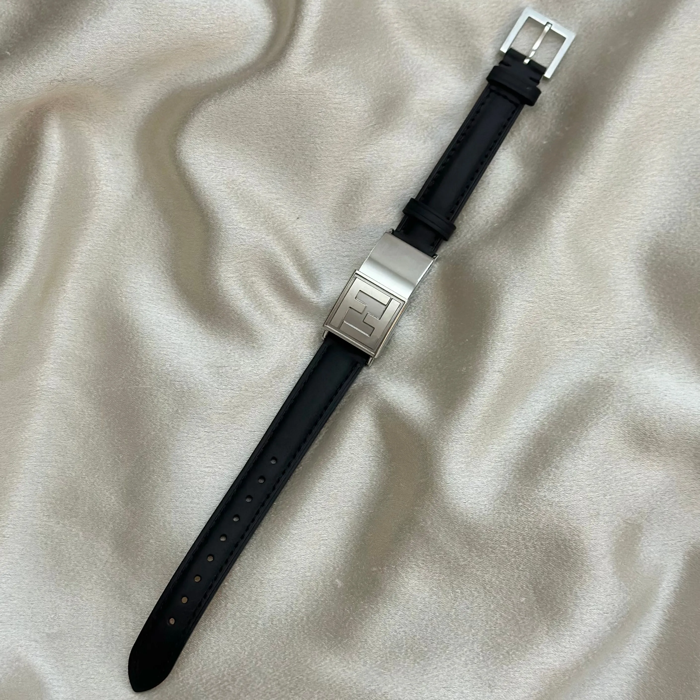 VINTAGE FENDI HIDDEN DIAL BLACK LEATHER WATCH