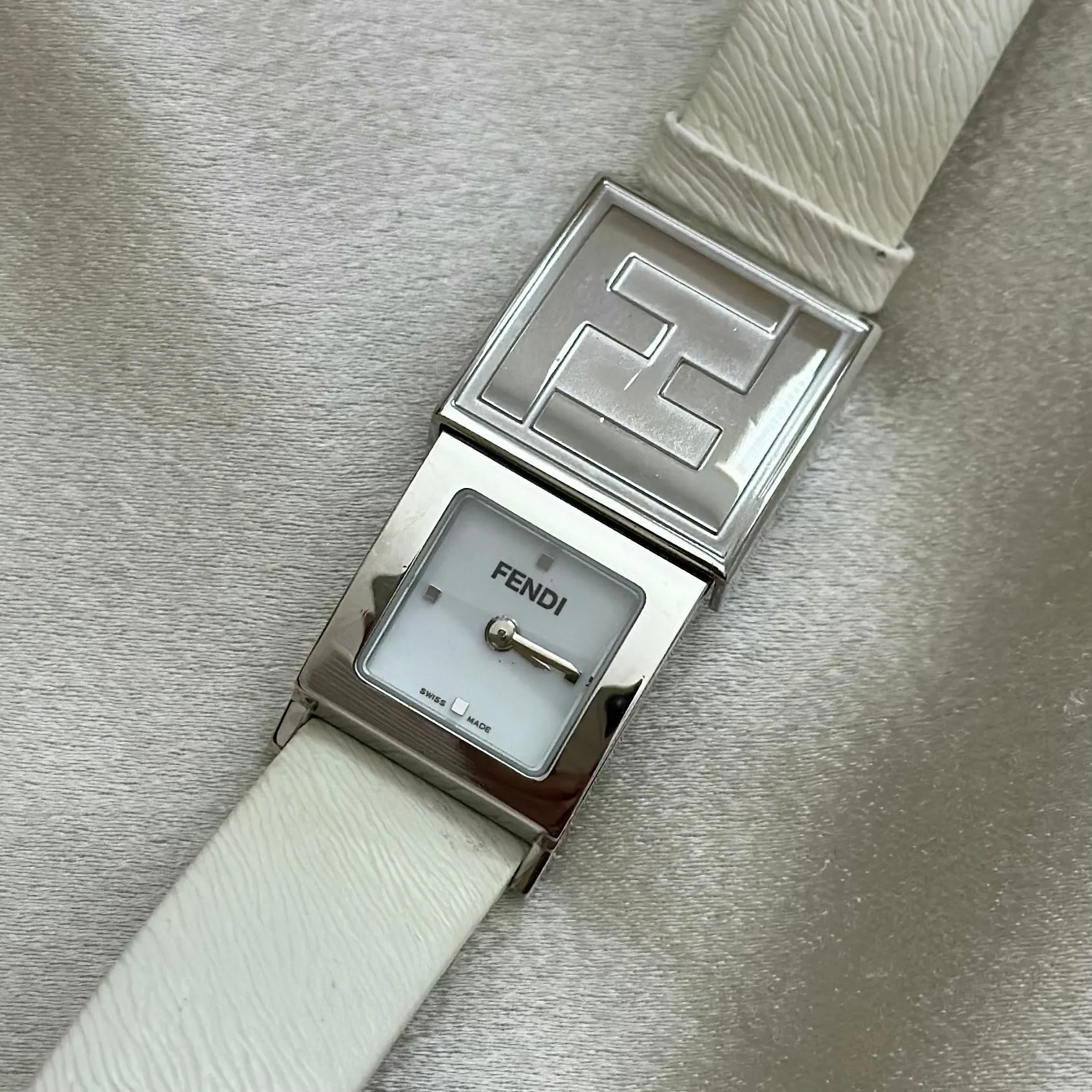 VINTAGE FENDI HIDDEN DIAL WHITE LEATHER WATCH