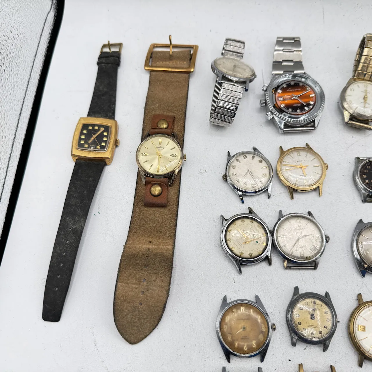 Vintage Gruen, Caravelle, Elgin, etc. Lot of 50 Men's Mechanical Wristwatch 2