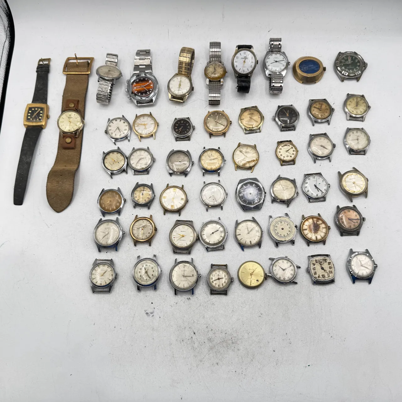 Vintage Gruen, Caravelle, Elgin, etc. Lot of 50 Men's Mechanical Wristwatch 2