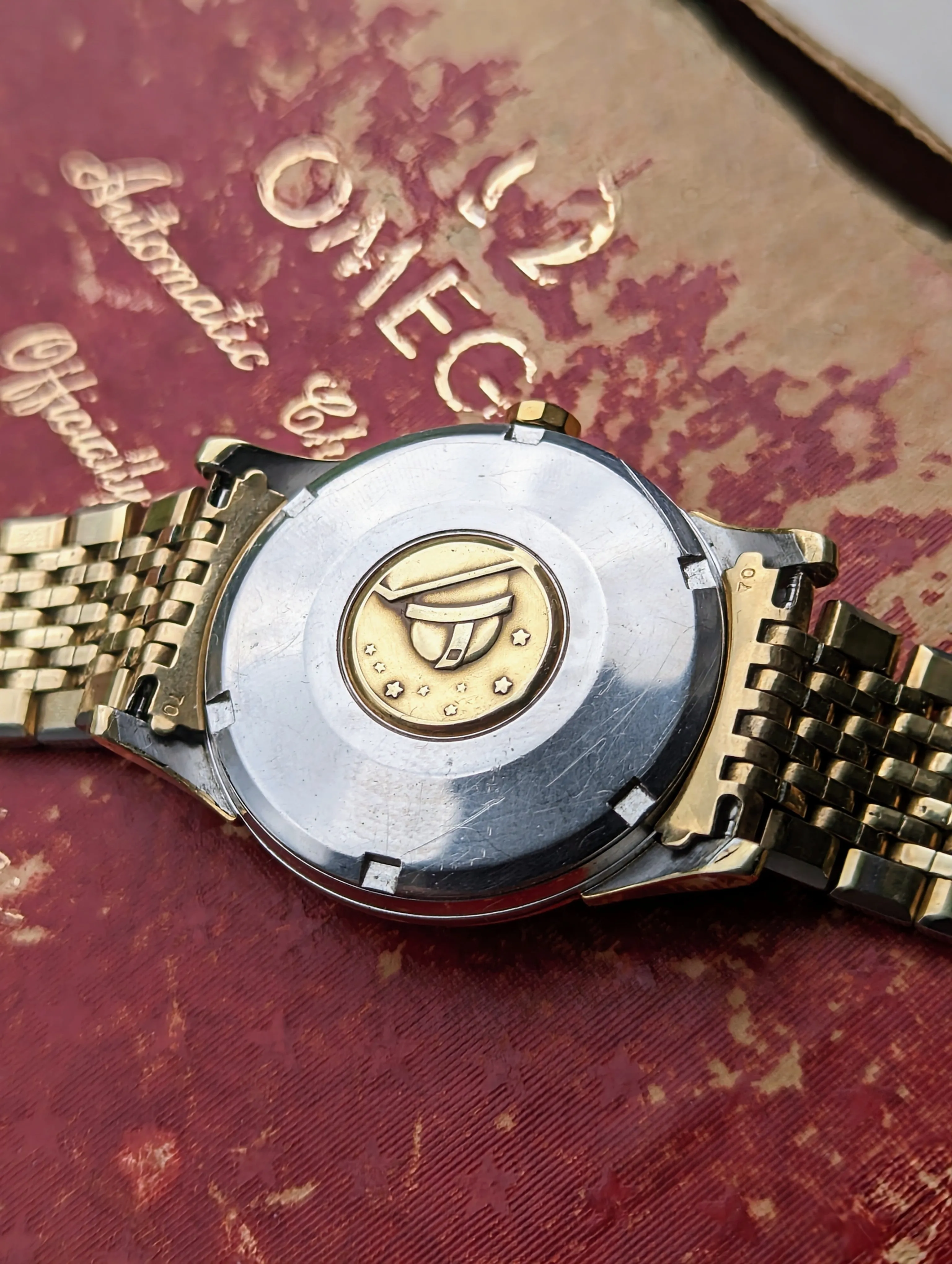 Vintage Omega Constellation 14393 - Rail Track Dial
