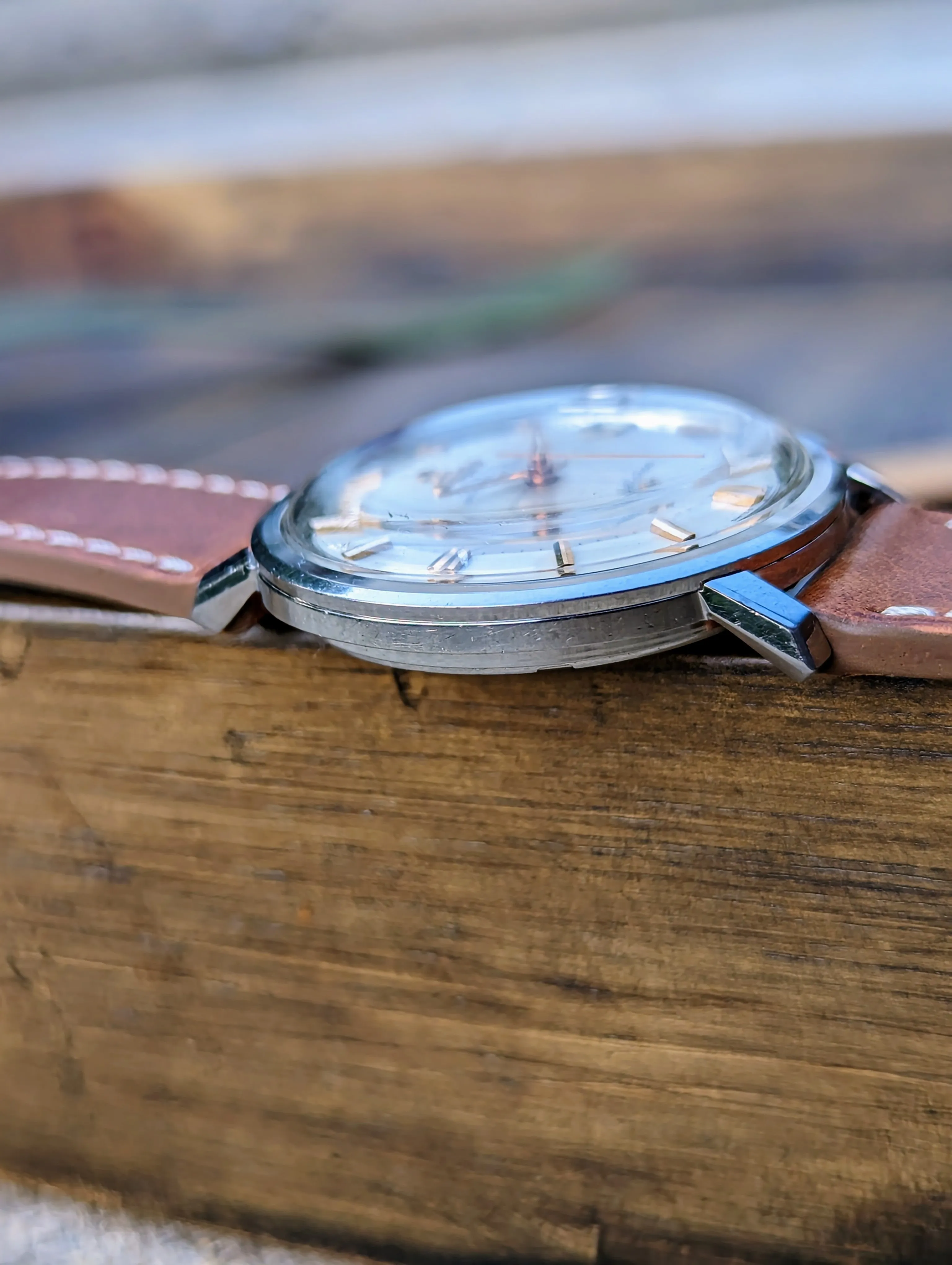 Vintage Omega Constellation 168.004 - Pie pan w/ rose gold hour markers