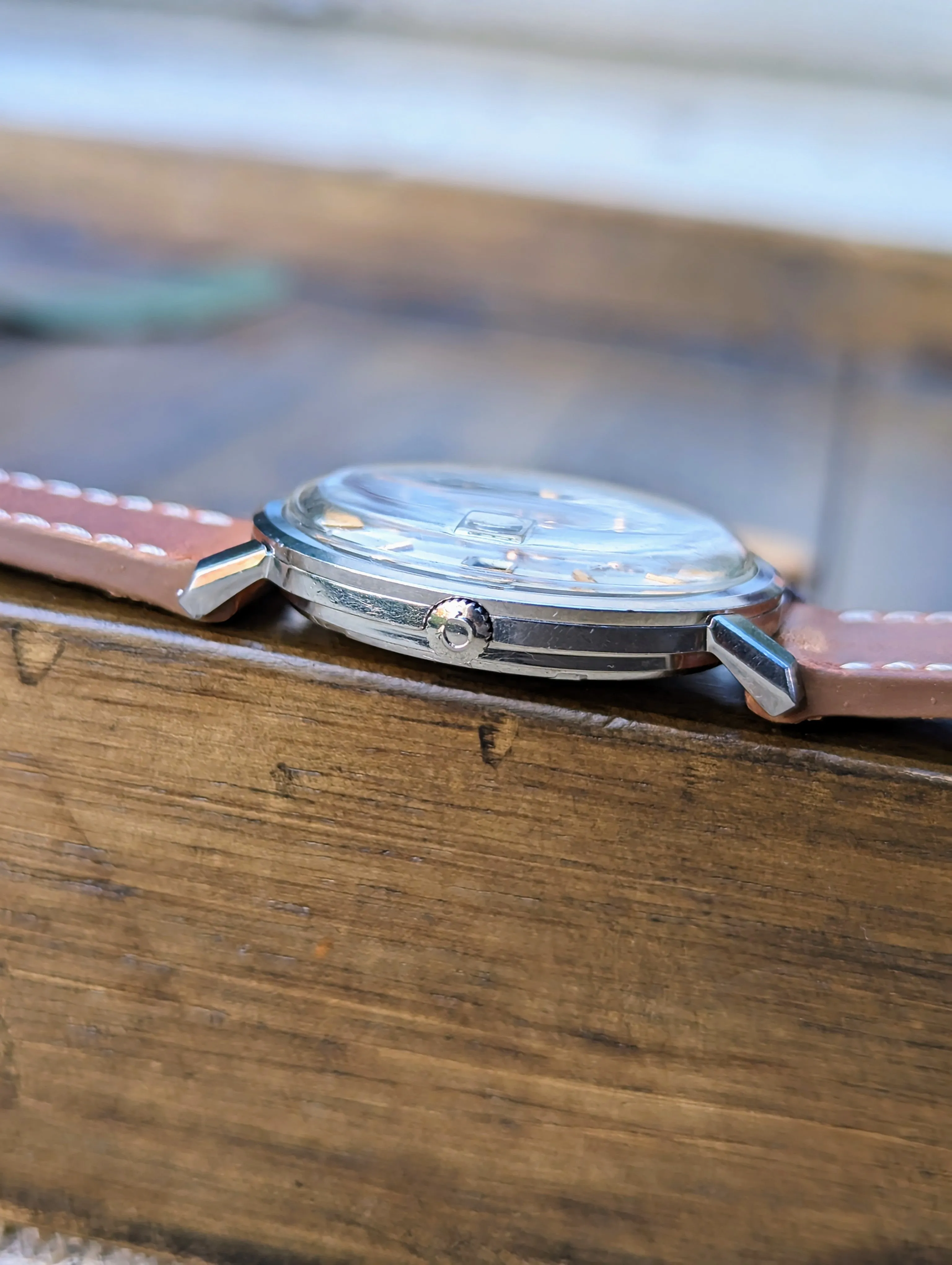 Vintage Omega Constellation 168.004 - Pie pan w/ rose gold hour markers