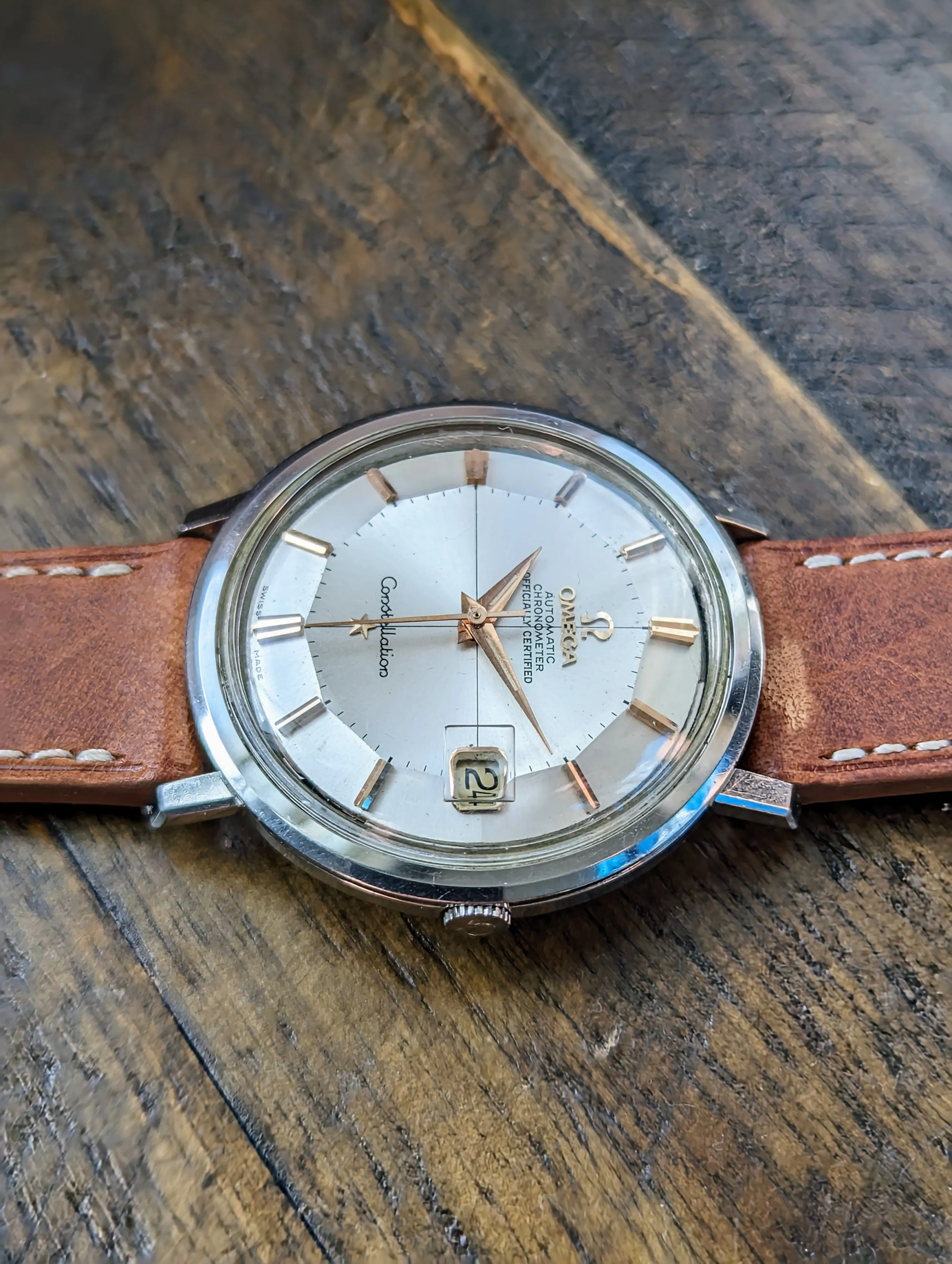 Vintage Omega Constellation 168.004 - Pie pan w/ rose gold hour markers