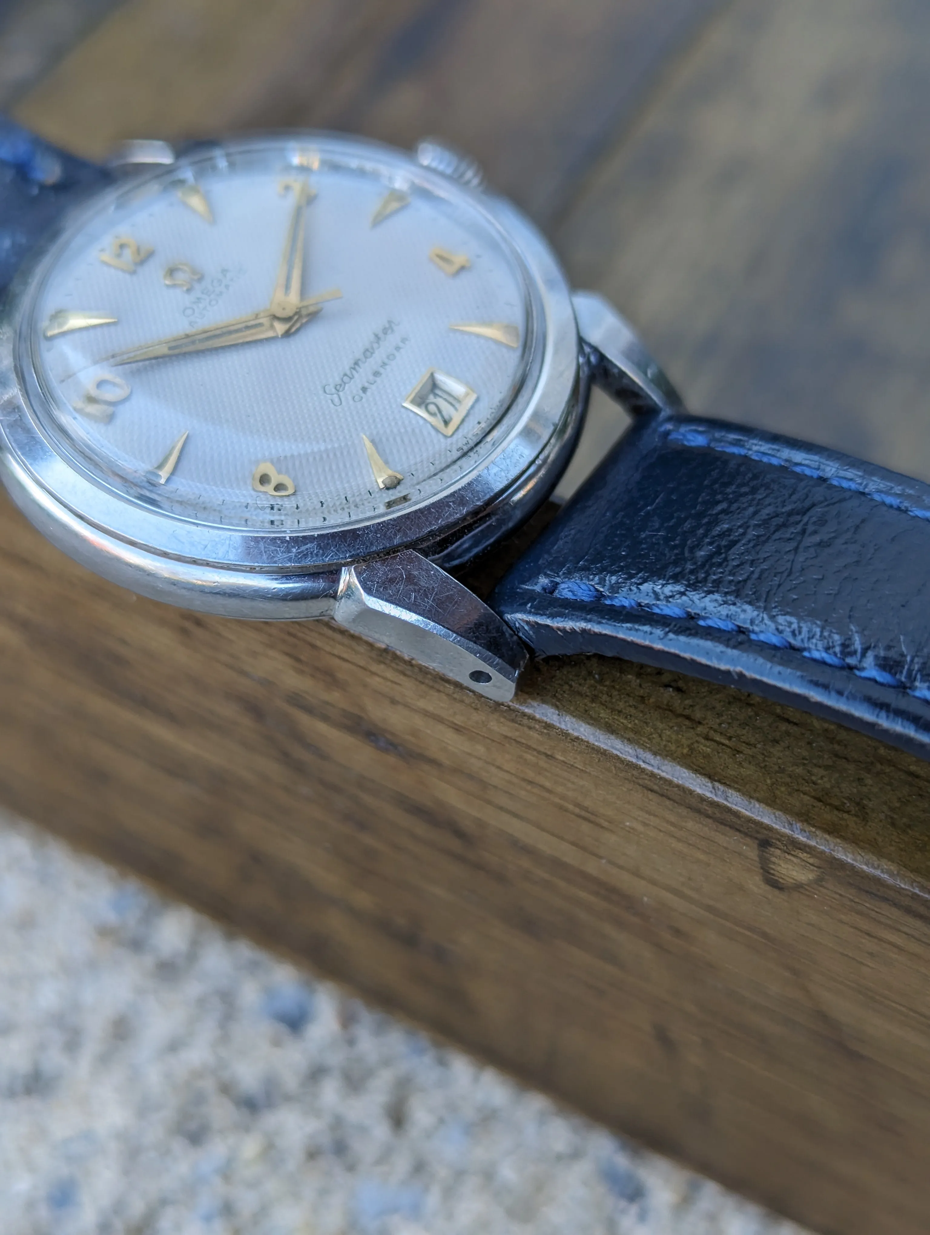 Vintage Omega Seamaster Calendar Waffle Dial - Unpolished w/ original buckle. Serviced.