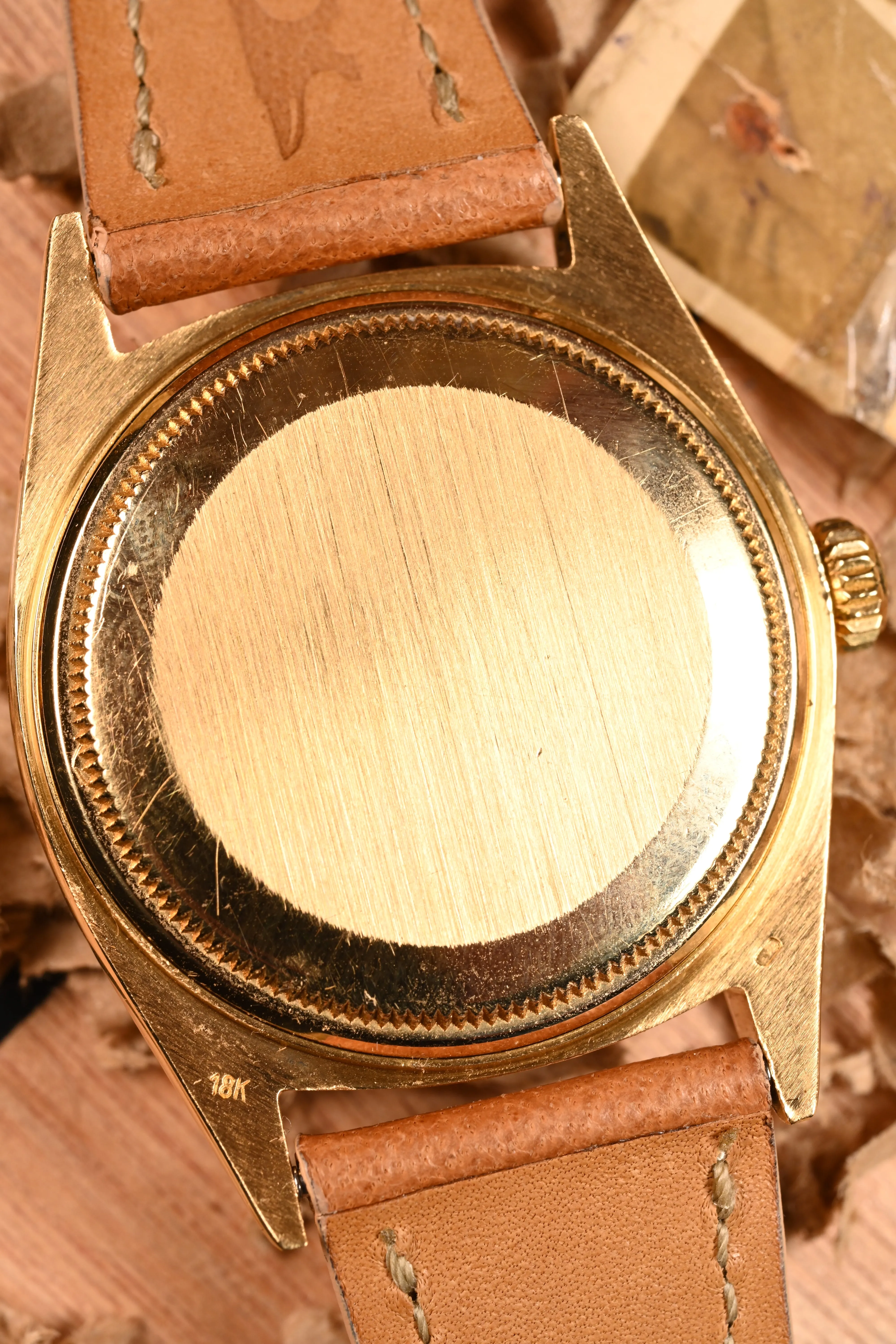 Vintage Rolex Datejust 1601 - 18kt Yellow Gold w/ Linen Dial.