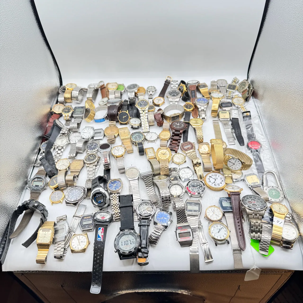 Vintage Seiko, Bulova, Elgin, etc. Lot of 100 Men's Quartz Wristwatch 3