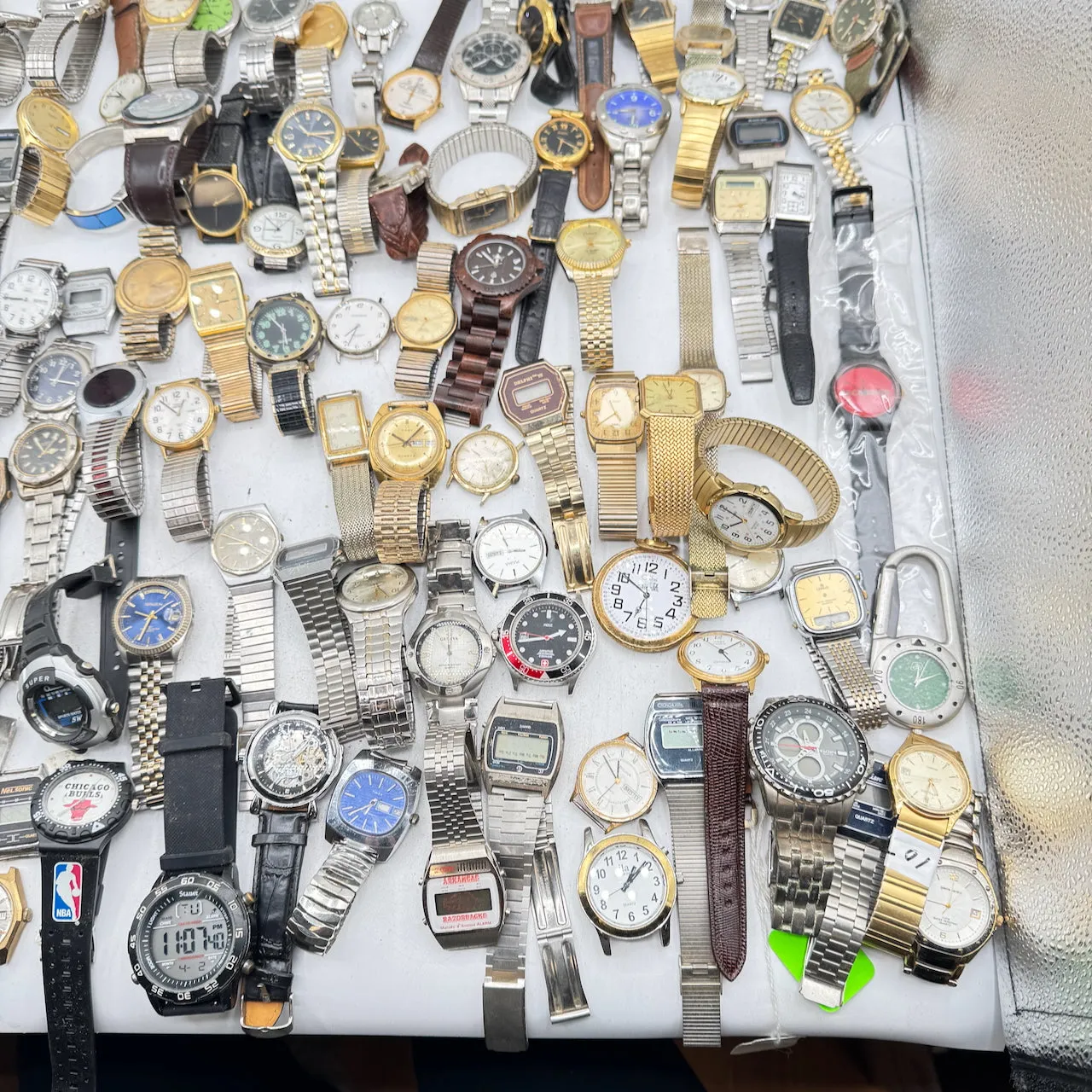 Vintage Seiko, Bulova, Elgin, etc. Lot of 100 Men's Quartz Wristwatch 3