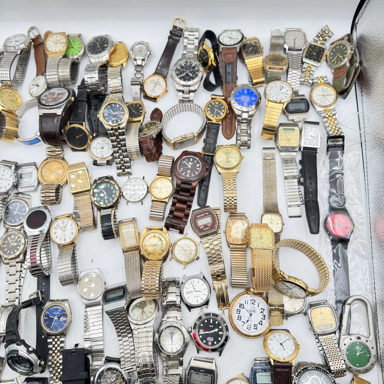 Vintage Seiko, Bulova, Elgin, etc. Lot of 100 Men's Quartz Wristwatch 3