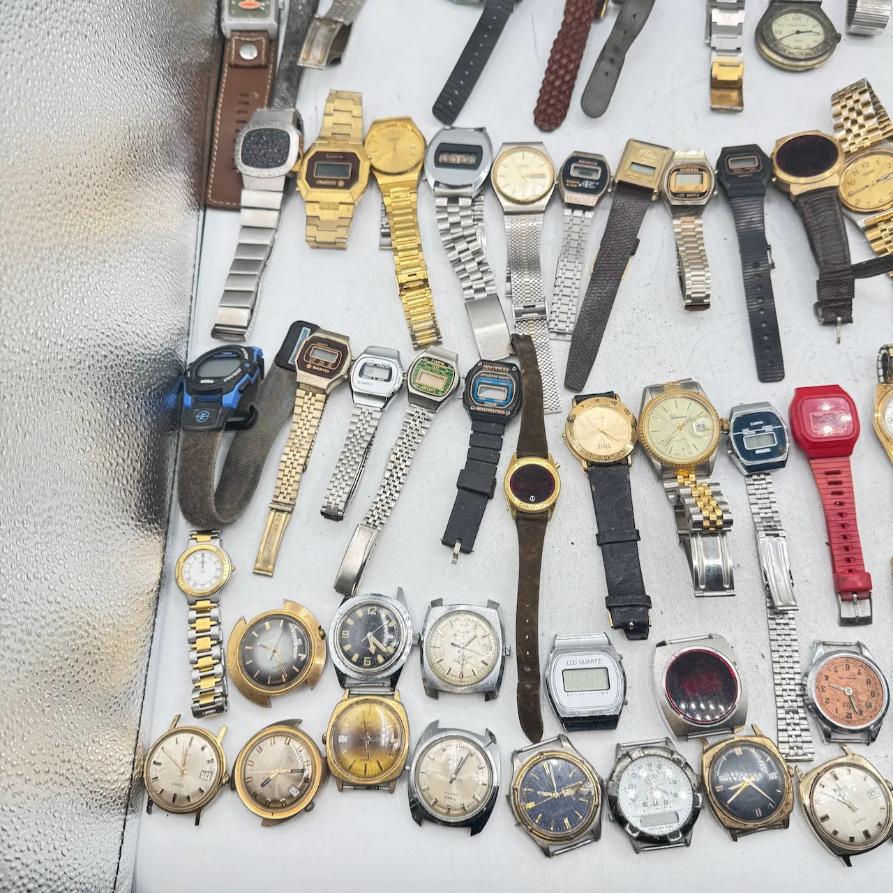 Vintage Seiko, Bulova, Timex, etc. Lot of 100 Men's Quartz Wristwatch 8