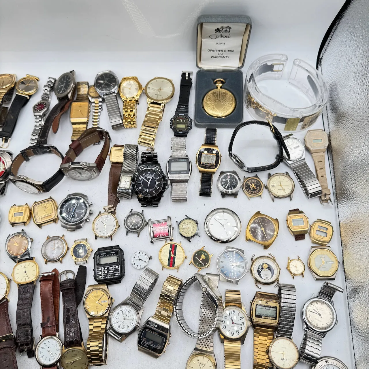 Vintage Seiko, Gucci, Helbros, etc. Lot of 100 Men's Quartz Wristwatch 2