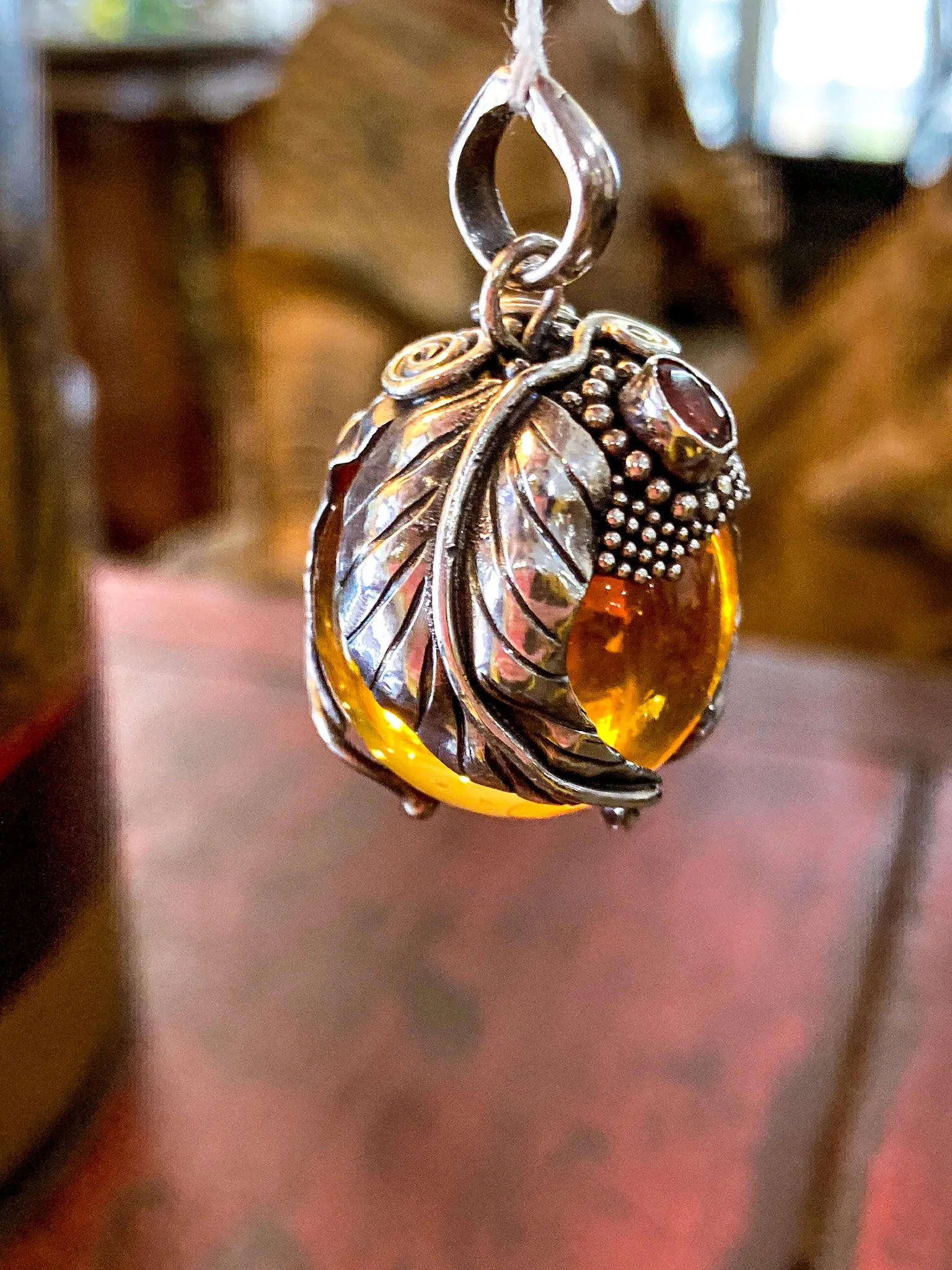 Vintage Sterling Silver Swirl Leaves Amber Orb Quartz Round Pendant