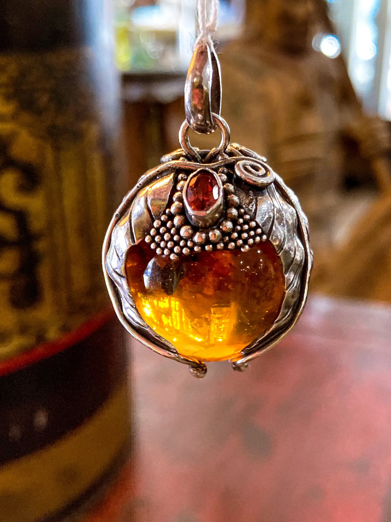 Vintage Sterling Silver Swirl Leaves Amber Orb Quartz Round Pendant