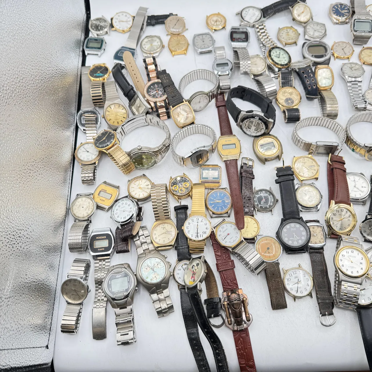 Vintage Waltham, Armitron, Lorus, etc. Lot of 100 Men's Quartz Wristwatch 5