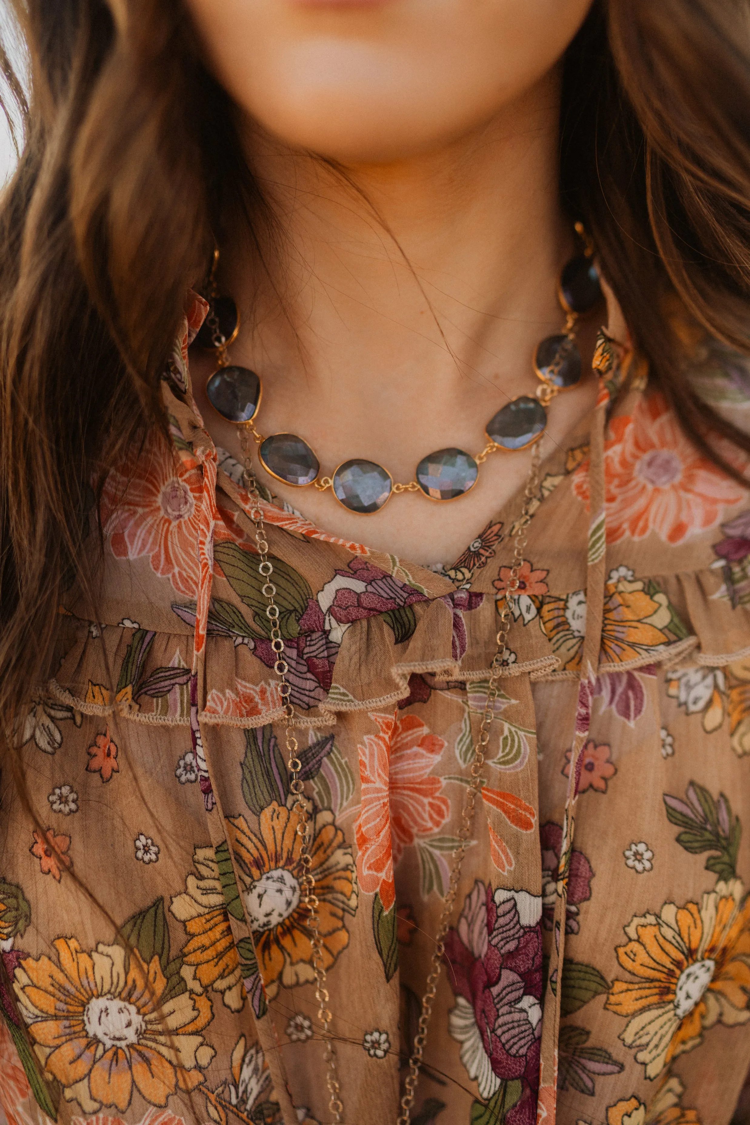 White Hereford Necklace Set
