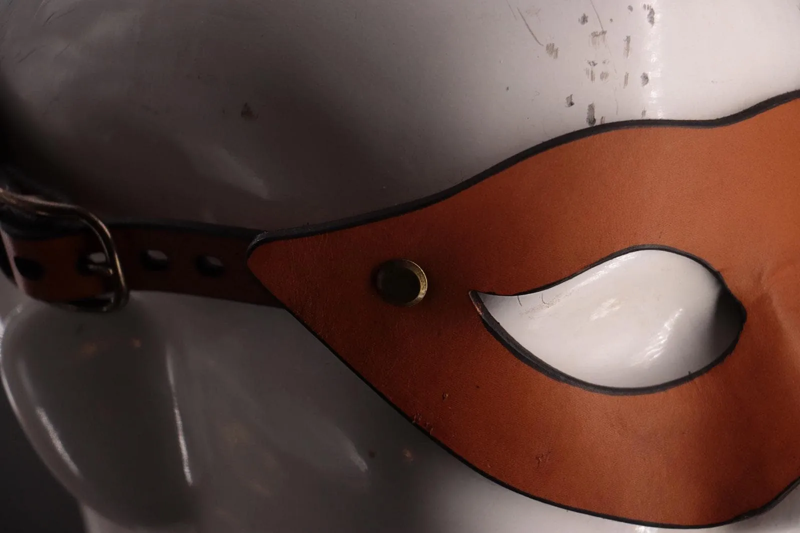 Winged Mask - Cognac with Bronze Hardware