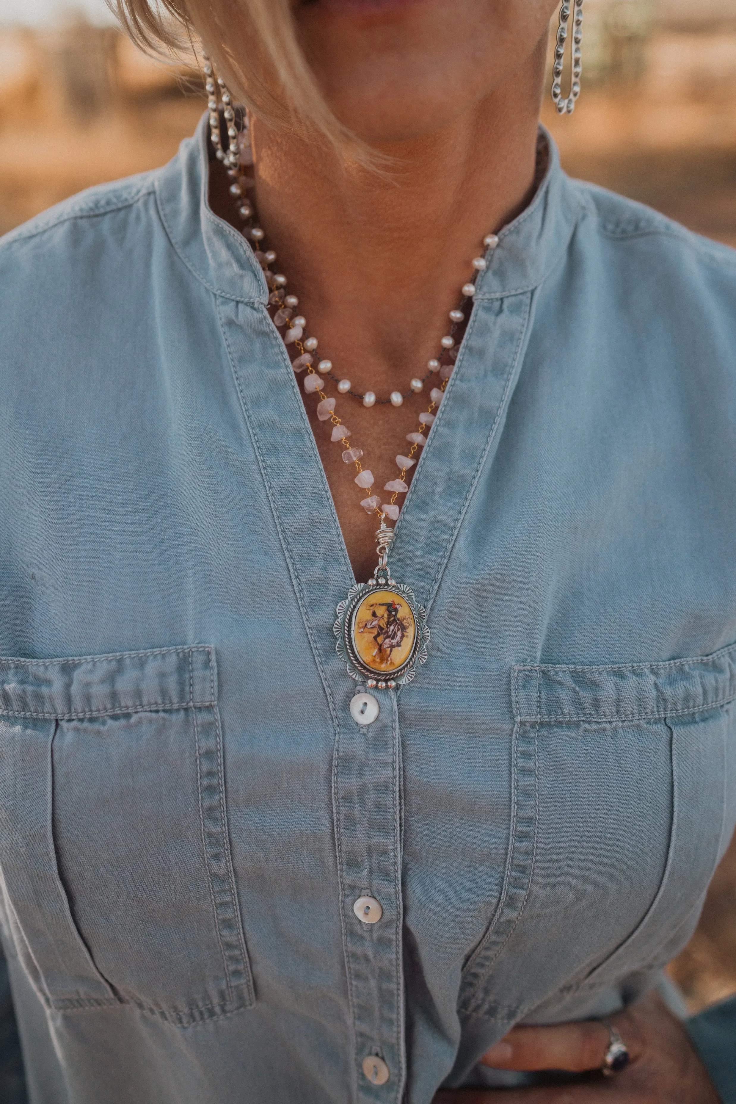 Yellow Bucking Bronco | Necklace Set